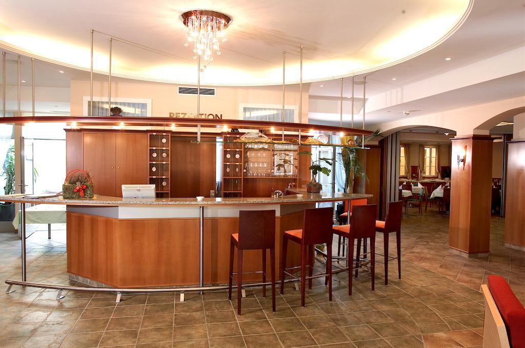 Hotel Am Marktplatz - Landgasthof Wratschko - غامليتز المظهر الخارجي الصورة