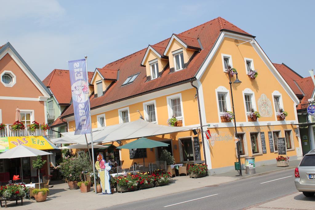 Hotel Am Marktplatz - Landgasthof Wratschko - غامليتز المظهر الخارجي الصورة