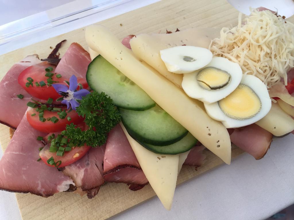 Hotel Am Marktplatz - Landgasthof Wratschko - غامليتز المظهر الخارجي الصورة